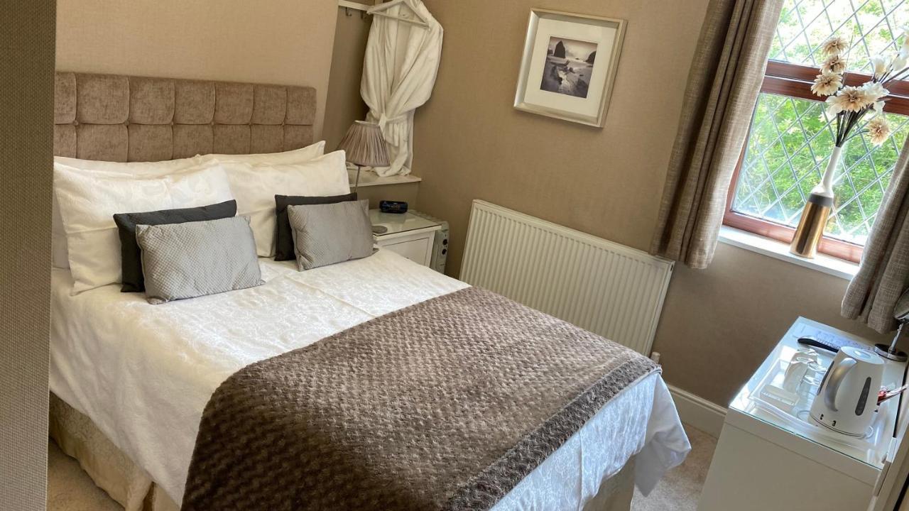 Bridge Farm Hotel Leeds  Dış mekan fotoğraf
