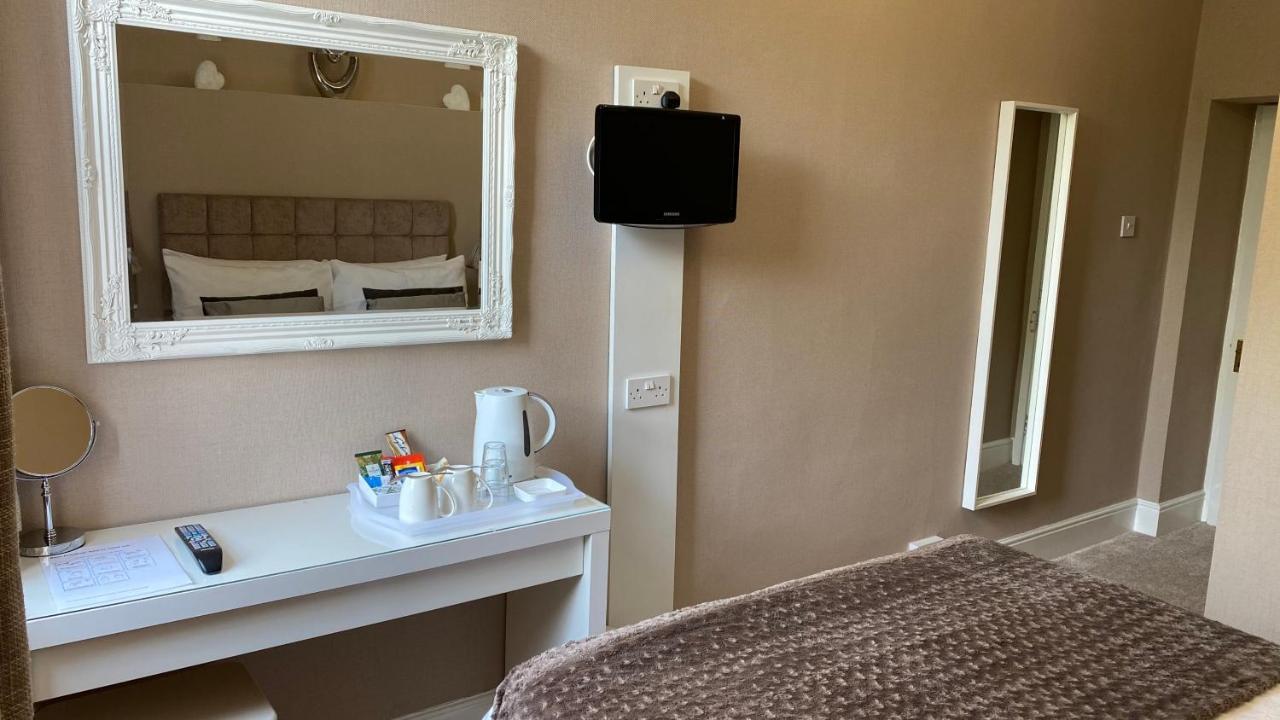 Bridge Farm Hotel Leeds  Dış mekan fotoğraf