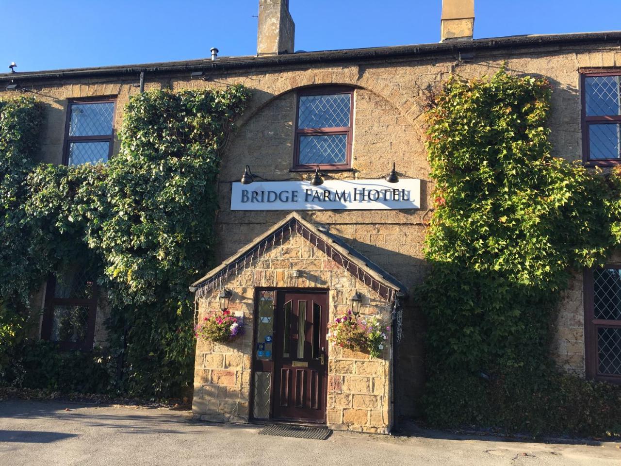 Bridge Farm Hotel Leeds  Dış mekan fotoğraf