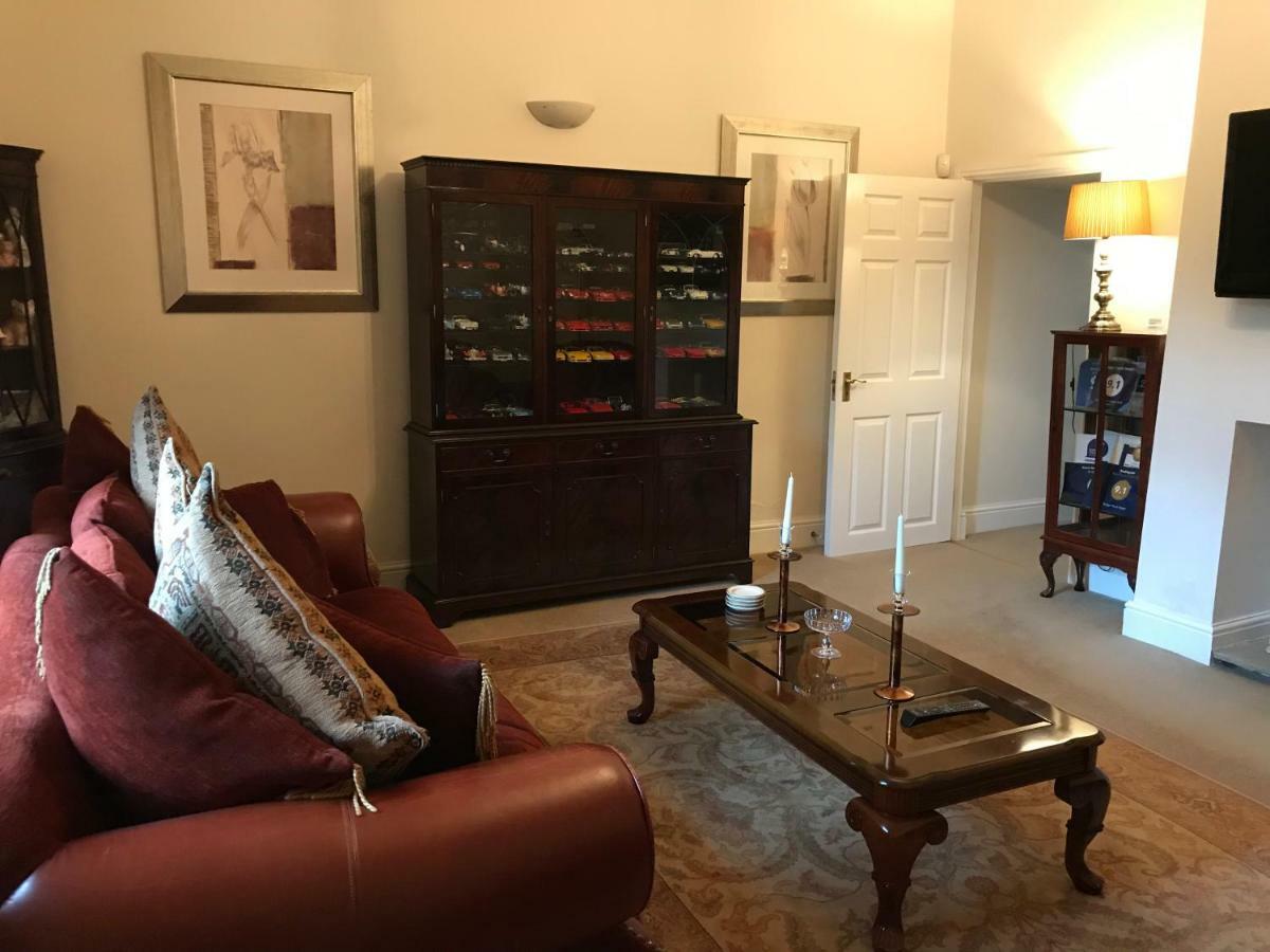 Bridge Farm Hotel Leeds  Dış mekan fotoğraf