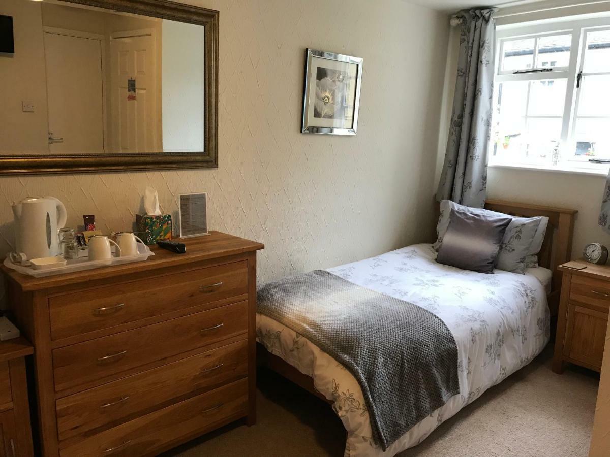 Bridge Farm Hotel Leeds  Dış mekan fotoğraf